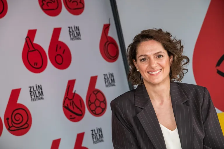 OBRAZEM: Klára Issová i Roman Zach ve Festival Café
