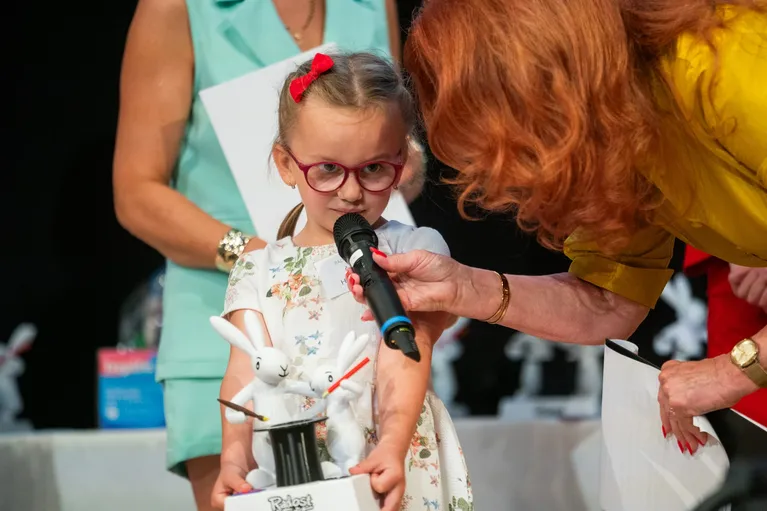 Radost tvořit. Zrakově handicapované děti dojaly svými pohádkovými díly