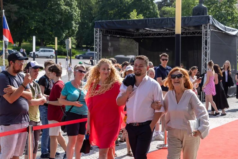 Simona Stašová, porotci i zahraniční delegace: Poslední přehlídka na Červeném koberci