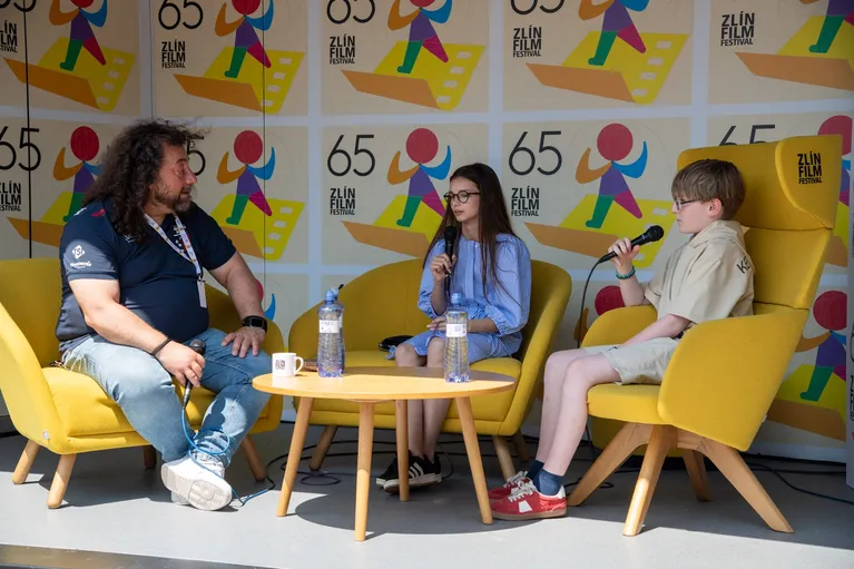 Za Vladimírem Krocem se zastavili naši dětští moderátoři a příjemným povídáním uzavřeli letošní Festival Café